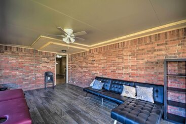 Amarillo Abode W/ Sunroom ~ 4 Mi To Downtown!