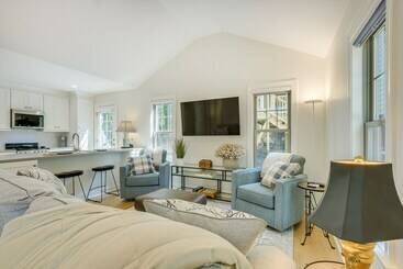 Beautiful Raleigh Cottage Rental: 5 Mi To Downtown