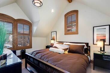 Breckenridge House W/ Spa < 1 Mi Walk To Ski Lift!