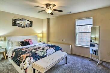 Central Fayetteville Home W/ Gas Grill!