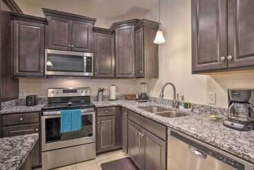 Charming Mount Pleasant Home: 7 Miles To Beach!