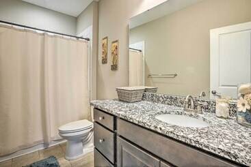 Charming Mount Pleasant Home: 7 Miles To Beach!