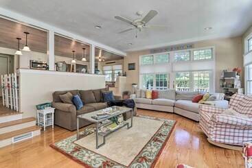 Cape Cod Cottage W/ Deck, Grill, & Games!