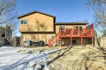 Colorado Springs House: 5 Mi To Downtown