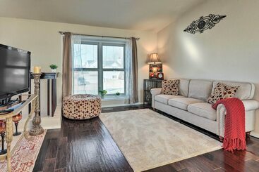 Colorado Springs House: 5 Mi To Downtown