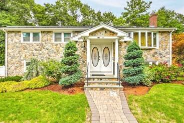 Extravagant Randolph Retreat W/ Private Pool!