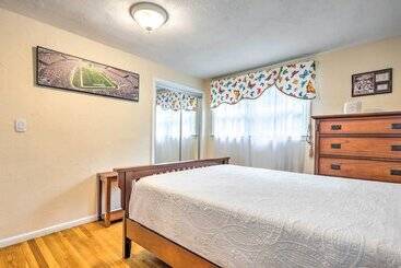 Extravagant Randolph Retreat W/ Private Pool!