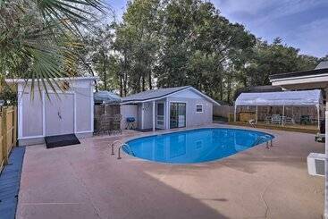 Fern Park House W/ Pool: New Patio & Fire Pit!