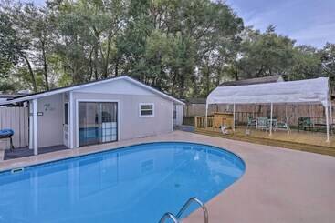 Fern Park House W/ Pool: New Patio & Fire Pit!