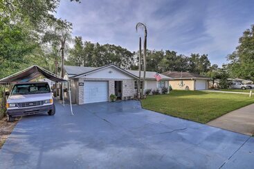 Fern Park House W/ Pool: New Patio & Fire Pit!