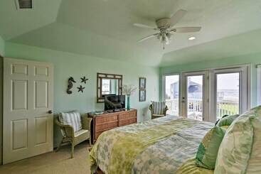 1 Block To Beach: Family Getaway In Galveston!