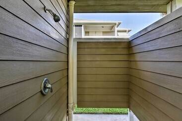1 Block To Beach: Family Getaway In Galveston!