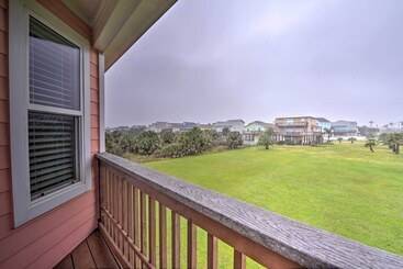 1/4 Mi To Beach: Canal View Home In Galveston!