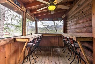 Pigeon Forge Cabin W/ Hot Tub & Mountain Views!
