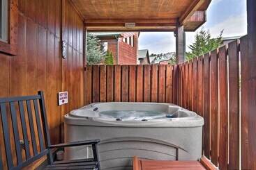 Rustic Pigeon Forge Cabin W/ Hot Tub: Near Town!