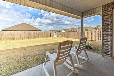Fayetteville Home: Near University & Biking Trails