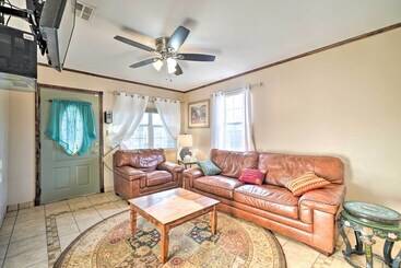 Oklahoma City Home W/ Yard   5 Mi To Downtown!