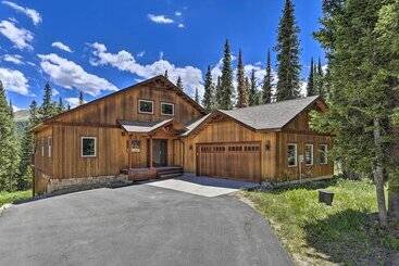 Hot Tub & Mtn Views Pristine Breckenridge Home!