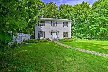 Walk To Dining: Downtown Lenox Guest House!