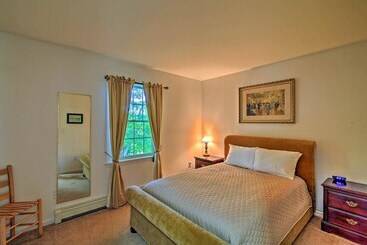 Walk To Dining: Downtown Lenox Guest House!