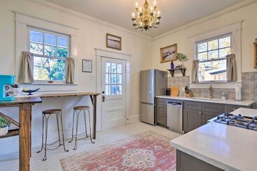 Renovated Historic Home W/ Yard: 2 Mi To Dtwn