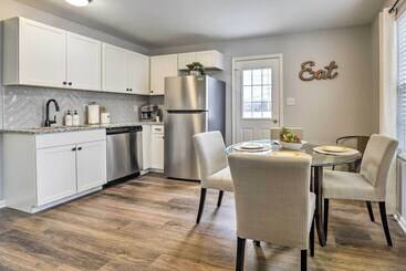 Renovated Raleigh Home 1/2 Mi To Downtown!
