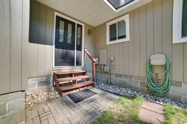 Roscommon Retreat W/ Deck ~ 1 Mile To Higgins Lake