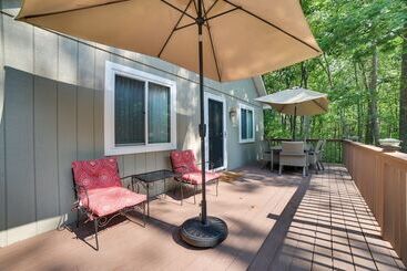 Roscommon Retreat W/ Deck ~ 1 Mile To Higgins Lake