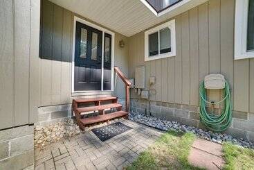 Roscommon Retreat W/ Deck ~ 1 Mile To Higgins Lake