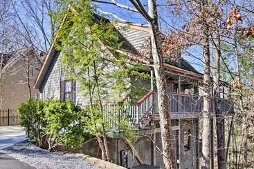 Smoky Mountain Cabin W/ Deck & Hot Tub!
