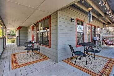 Smoky Mountain Cabin W/ Deck & Hot Tub!