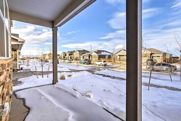 10 Mi To Dia: Spacious Aurora House W/ Yard!