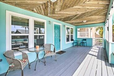 Beach Home W/ Pool & Hot Tub < 1 Block To Beach!
