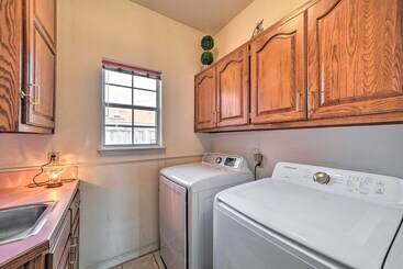 Upscale Home W/ Views & Game Room!