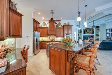 Upscale Marco Island Home W/ Pool, 1 Mi To Beach