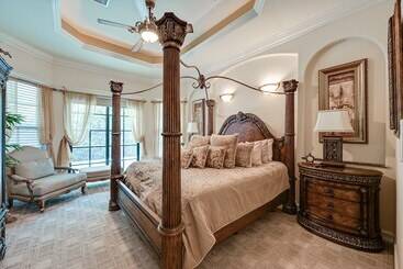 Upscale Marco Island Home W/ Pool, 1 Mi To Beach