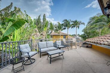 Upscale Marco Island Home W/ Pool, 1 Mi To Beach