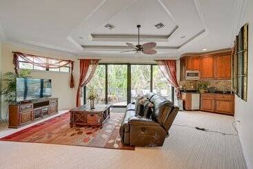 Upscale Marco Island Home W/ Pool, 1 Mi To Beach