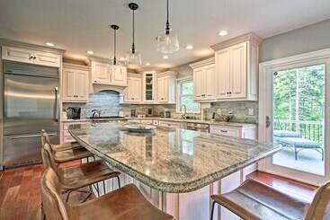 West Dover Home   3 Miles To Mount Snow Resort!