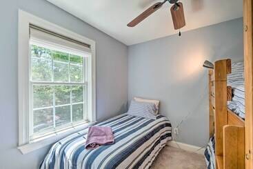 West Dover Home W/ Deck, Grill & Ev Outlet