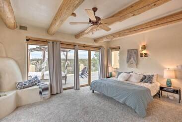 Adobe Home   River & Mtn Views W/ Hot Tub!