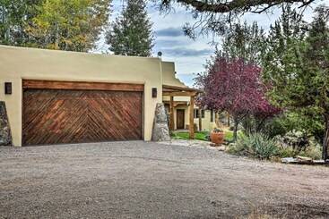 Adobe Home   River & Mtn Views W/ Hot Tub!