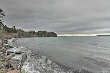Bayfront Home Take Ferry To The San Juan Islands