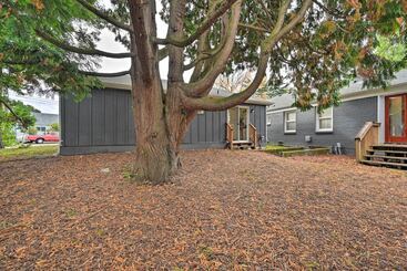 Bright Seattle Cottage W/ Private Backyard Access!