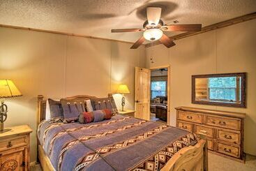 بيت ريفى Broken Bow Oasis: Hot Tub, Fire Pit & Patio