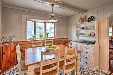 Charming Pine Point Cottage   2 Blocks To Ocean!
