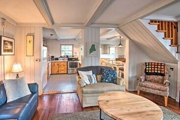 Charming Pine Point Cottage   2 Blocks To Ocean!
