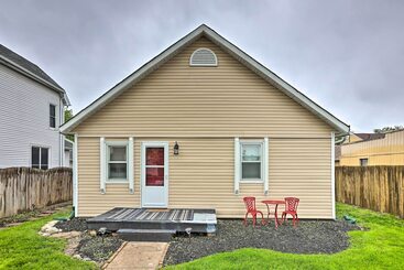Council Bluffs Cottage: Proximity To Parks!