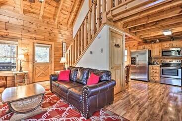 Cozy Cabin W/ Hot Tub In The Heart Of Pigeon Forge