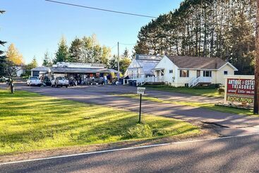 Cozy Getaway: 5 Miles To Duluth & Lake Superior!